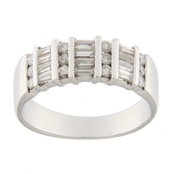 G2855c-anello-occasione-oro-bianco-diamanti-brillanti-baguette