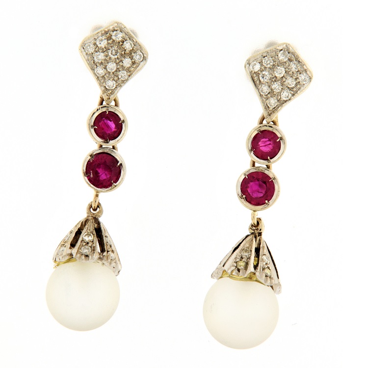 G3226-white-gold-pendant-earrings-with-rubies-and-diamonds