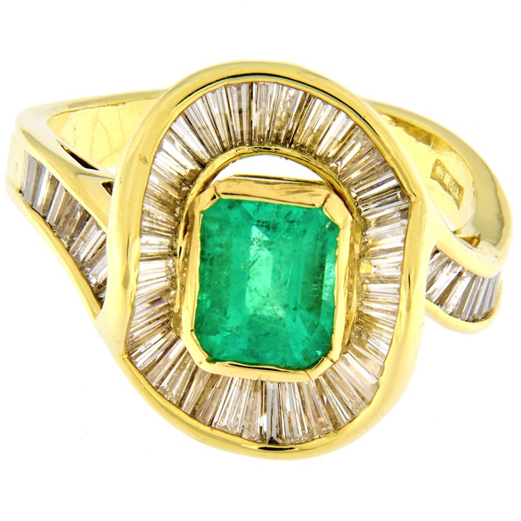 G3238-ring-yellow-gold-diamonds-emerald-1
