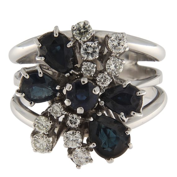 Anello-fiore-brillanti-e-zaffiri_1 Anello-fiore-brillanti-e-zaffiri_1